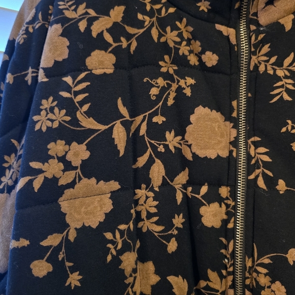 Floral Quilted Zip Up Jacket - Picture 5 of 5